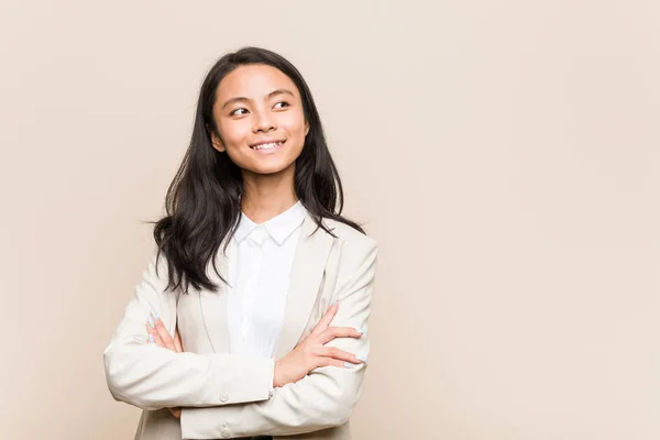 Young Business Chinese Woman Smiling Confident Crossed Arms — 스톡 사진