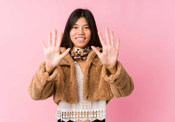 Joven Asiático Mujer Mostrando Número Diez Con Las Manos — Foto de Stock