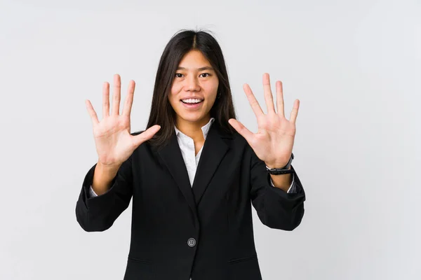 Jovem Asiático Mulher Negócios Mostrando Número Dez Com Mãos — Fotografia de Stock