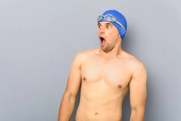 Young Professional Swimmer Man Being Shocked Because Something She Has — Stock Photo, Image