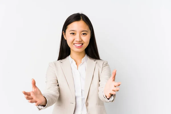 Junge Chinesische Geschäftsfrau Fühlt Sich Isoliert Und Gibt Eine Umarmung — Stockfoto