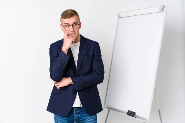 Young Coaching Man Showing White Board Relaxed Thinking Something Looking — Stock Photo, Image