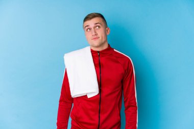 Genç sporcu hedeflerine ve amaçlarına ulaşmayı hayal ediyor.