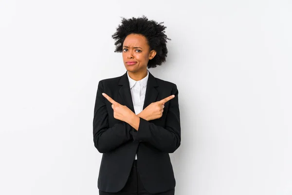 Femme Affaires Afro Américaine Âge Moyen Sur Fond Blanc Points — Photo