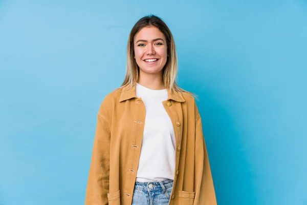 Joven Mujer Caucásica Feliz Sonriente Alegre —  Fotos de Stock