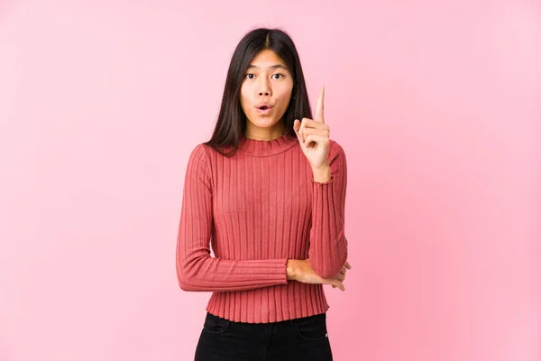 Young Chinese Woman Posing Isolated Having Some Great Idea Concept — Stock Photo, Image