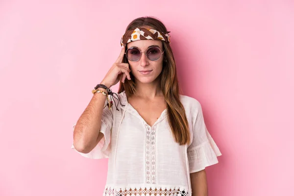 Young Hipster Caucasian Woman Isolated Pointing Temple Finger Thinking Focused — Stock Photo, Image