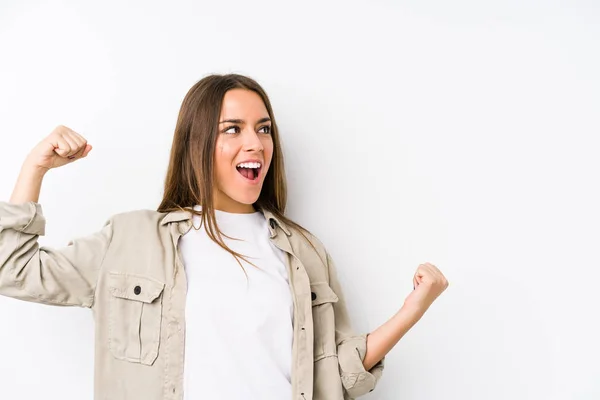 Jonge Blanke Vrouw Geïsoleerd Opvoeden Vuist Een Overwinning Winnaar Concept — Stockfoto