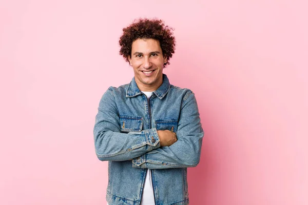 Curly Mature Man Wearing Denim Jacket Pink Background Laughing Having — 스톡 사진