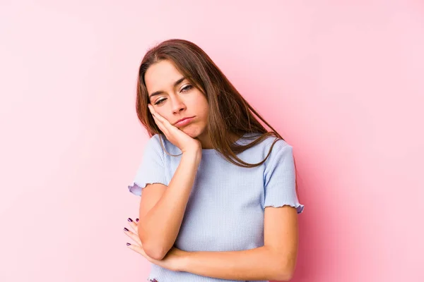 Mujer Caucásica Joven Con Una Ropa Esquí Aislada Que Está —  Fotos de Stock