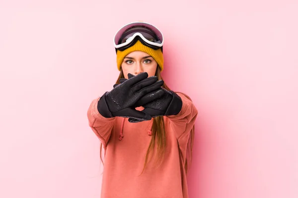 Jonge Kaukasische Vrouw Draagt Een Ski Kleding Geïsoleerd Doen Van — Stockfoto