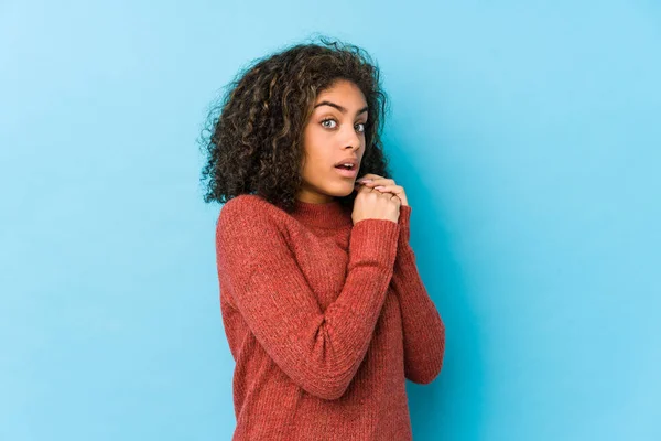 Jovem Afro Americana Cabelo Encaracolado Mulher Assustada Com Medo — Fotografia de Stock