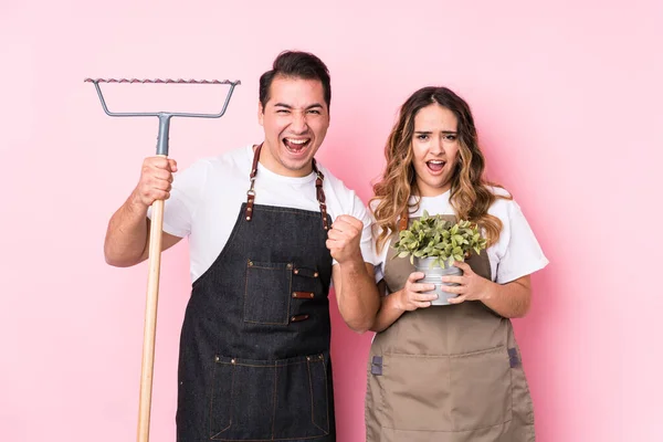 Jong Stel Tuinman Geïsoleerd Schreeuwen Zeer Boos Agressief — Stockfoto