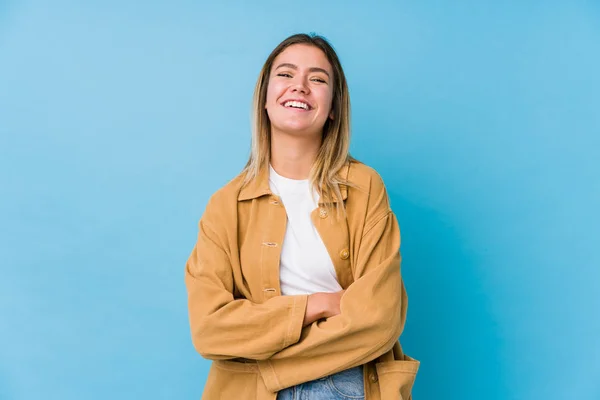 Giovane Donna Caucasica Ridere Divertirsi — Foto Stock