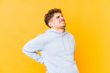  Sırt ağrısı çekiyor..