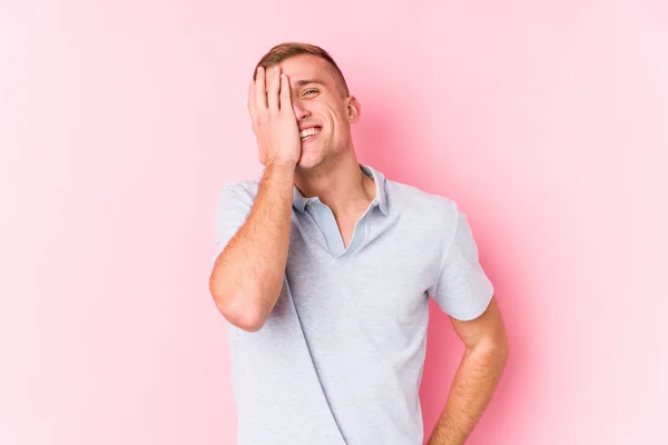 Jonge Blanke Man Geïsoleerd Hebben Plezier Die Helft Van Het — Stockfoto