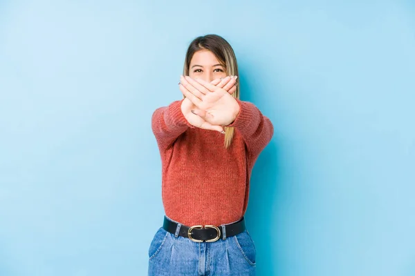 Young Caucasian Woman Posing Isolated Doing Denial Gesture — Stock Photo, Image