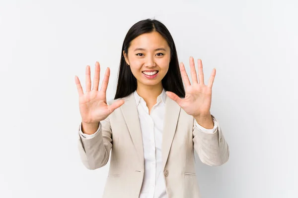 Junge Chinesische Geschäftsfrau Isoliert Zeigt Nummer Zehn Mit Händen — Stockfoto