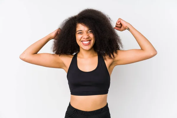Young African American Sporty Woman Showing Strength Gesture Arms Symbol — 图库照片