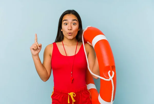 Ung Asiatisk Badvakt Kvinna Isolerad Har Någon Bra Idé Begreppet — Stockfoto