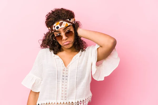Young African American Hipster Woman Isolated Pink Background Touching Back — Stockfoto
