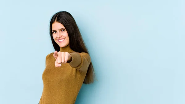 Young Caucasian Woman Isolated Blue Background Pointing Front Fingers — Stock Photo, Image