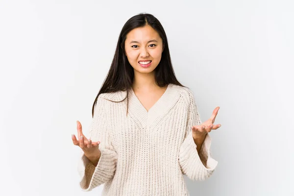 Jonge Chinese Vrouw Geïsoleerd Schreeuwen Met Woede — Stockfoto