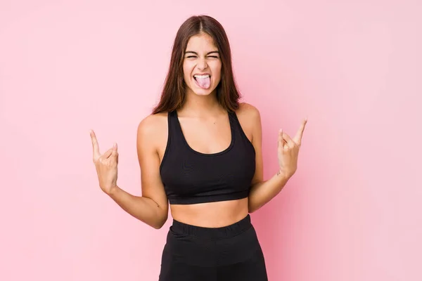 Joven Mujer Fitness Deporte Aislado Sobre Fondo Rosa —  Fotos de Stock