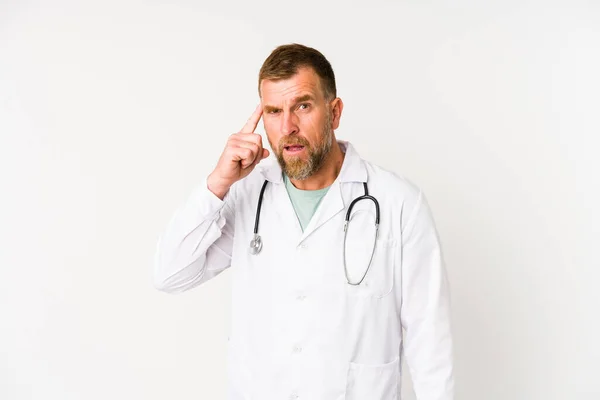 Medico Anziano Isolato Sfondo Bianco Mostrando Gesto Delusione Con Indice — Foto Stock