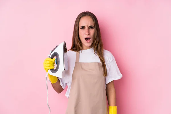 Young Caucasian Woman Clothes Iron Isolated Screaming Very Angry Aggressive — Stock Photo, Image