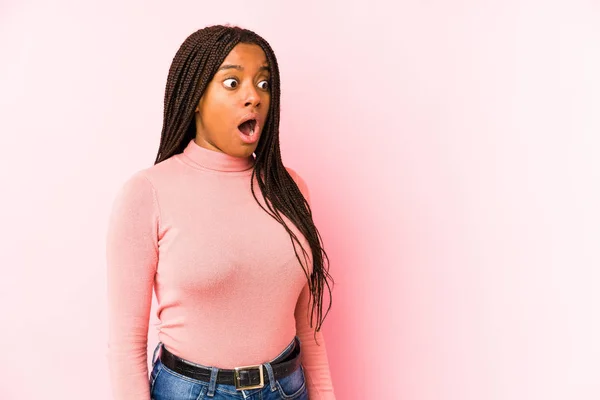 Young African American Woman Isolated Pink Background Being Shocked Because — Stock Photo, Image
