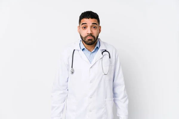 Young Arabian Doctor Man Isolated Shrugs Shoulders Open Eyes Confused — Stock Photo, Image