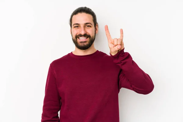 Giovane Uomo Capelli Lunghi Isolato Uno Sfondo Bianco Mostrando Gesto — Foto Stock