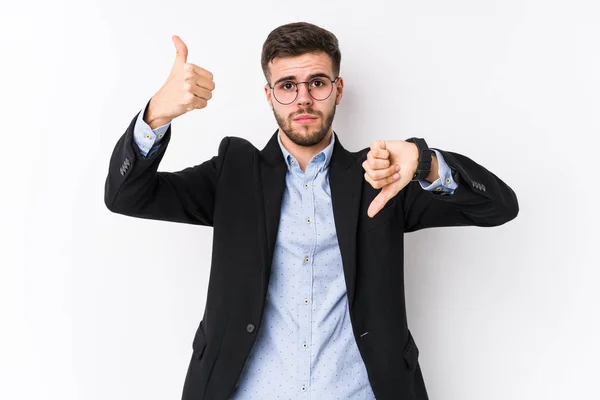 Junge Kaukasische Geschäftsmann Posiert Einem Weißen Hintergrund Isoliert Junge Kaukasische — Stockfoto