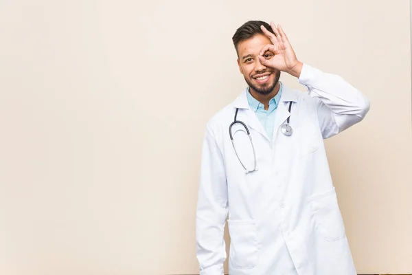 Young South Asian Doctor Man Excited Keeping Gesture Eye — Stock Photo, Image
