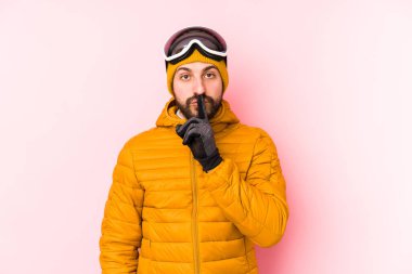 Genç kayakçı bir sır saklıyor ya da sessizlik istiyor..