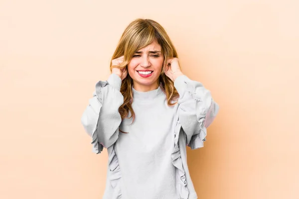 Young Blonde Caucasian Woman Covering Ears Hands — Stock Photo, Image