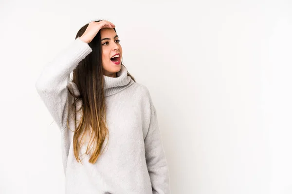 Mulher Caucasiana Jovem Isolado Fundo Branco Olhando Para Longe Mantendo — Fotografia de Stock