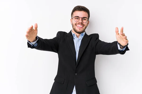 Joven Hombre Negocios Caucásico Posando Fondo Blanco Aislado Joven Hombre —  Fotos de Stock