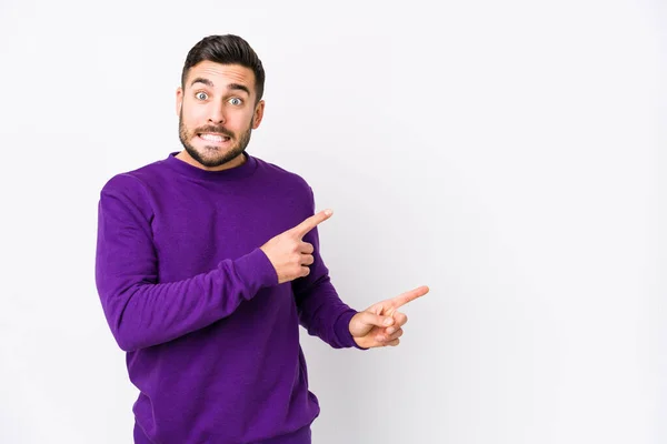 Young Caucasian Man White Background Isolated Shocked Pointing Index Fingers — Stock Photo, Image