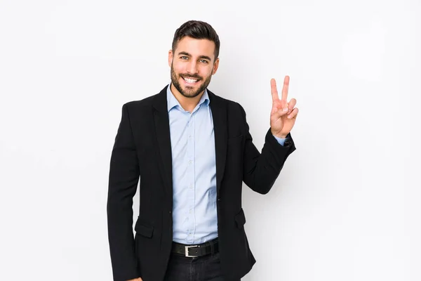 Junger Kaukasischer Geschäftsmann Vor Weißem Hintergrund Isoliert Mit Siegeszeichen Und — Stockfoto