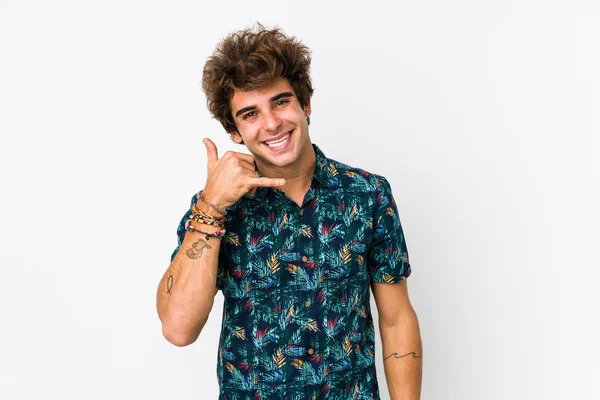 Jovem Caucasiano Vestindo Uma Shirt Flor Isolado Mostrando Gesto Chamada — Fotografia de Stock