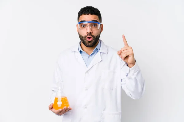 Junger Arabischer Chemiker Isoliert Mit Einer Großartigen Idee Einem Konzept — Stockfoto