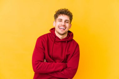  gülen ve having fun.