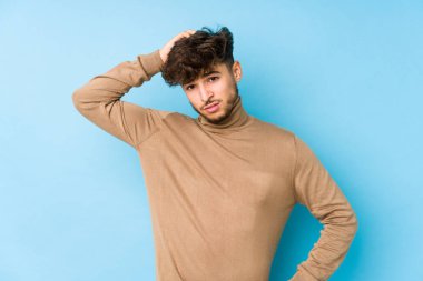 Genç Arap adam şokta, önemli bir buluşmayı hatırladı..