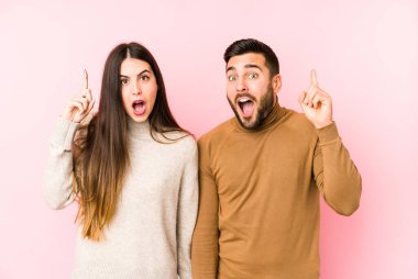 Kafkasyalı genç çiftin bir fikri, ilham konsepti var..