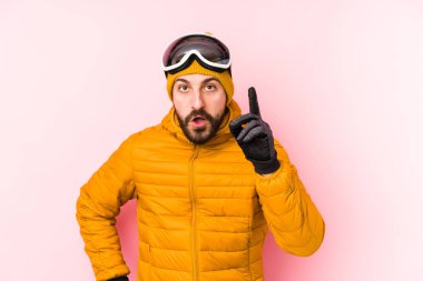 Genç kayakçı bir fikri, ilham verici bir konsepti olduğu için izole edilmiş..