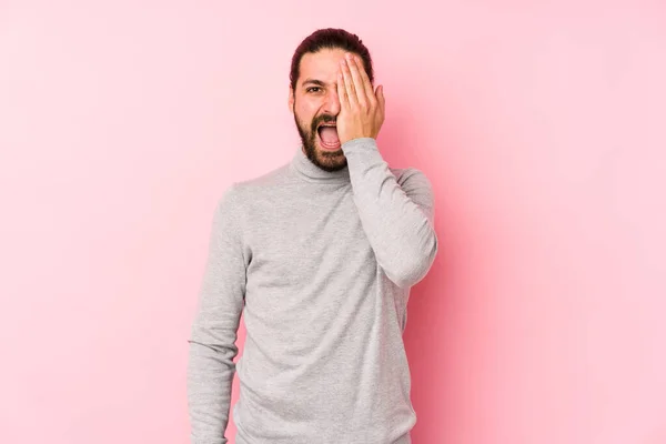 Young Long Hair Man Isolated Pink Background Having Fun Covering — Stock Photo, Image