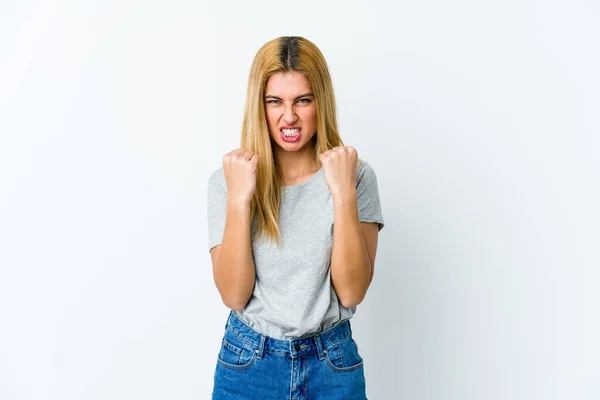 Giovane Donna Bionda Isolata Sfondo Bianco Sconvolto Urlando Con Mani — Foto Stock