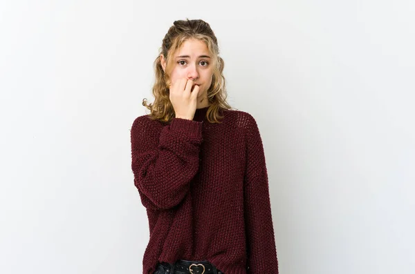 Mujer Caucásica Joven Blanco Backrgound Morder Las Uñas Nervioso Muy —  Fotos de Stock